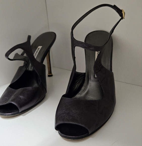 Manolo Blahnik - Picture 2 of 6